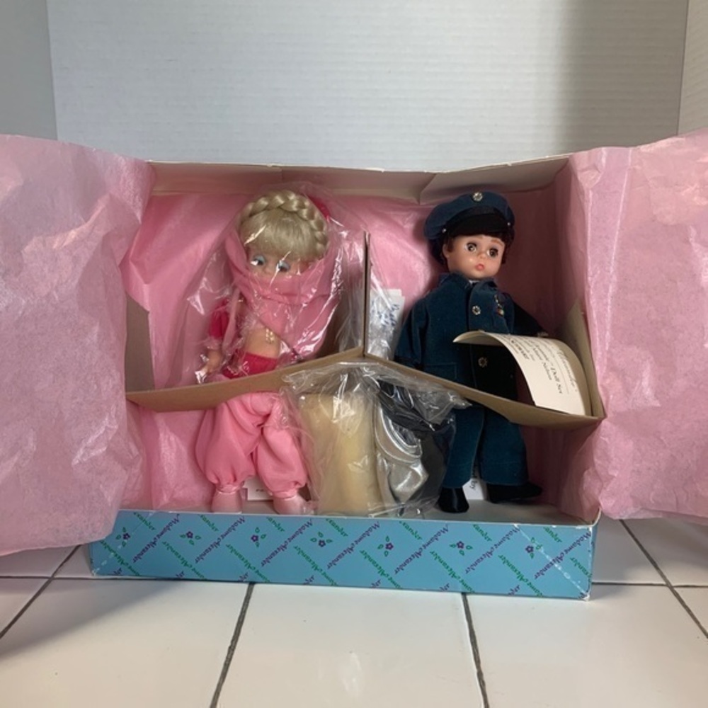 I Dream of Jeannie Set Madame Alexander Doll Set